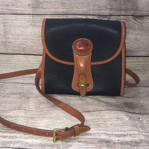 Beautiful Vintage Dooney & Bourke Bag